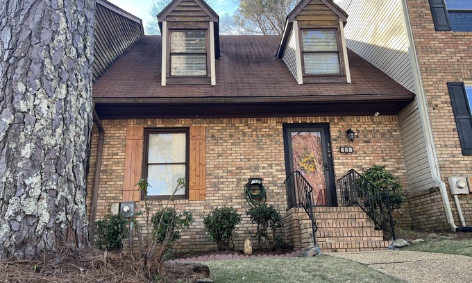Hoover House | Lovely 2bedroom 3beds townhouse breathtaking view