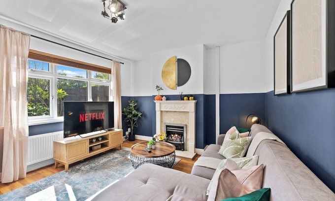 Windsor House | Lovely 3 Bed in the heart of Windsor - Garden