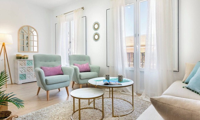 San Vicente Apartment | Lovely 3-bedroom apartment near Alameda. Juan Rabadan I