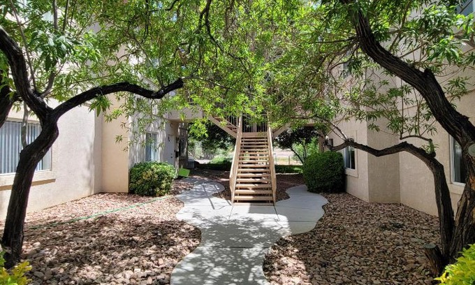 Pahrump Apartment | Lovely 3-bedroom condo with 2 car garage.