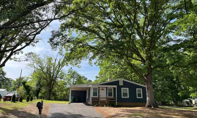 Laurel House | Lovely 3-bedroom house in Richmond downtown