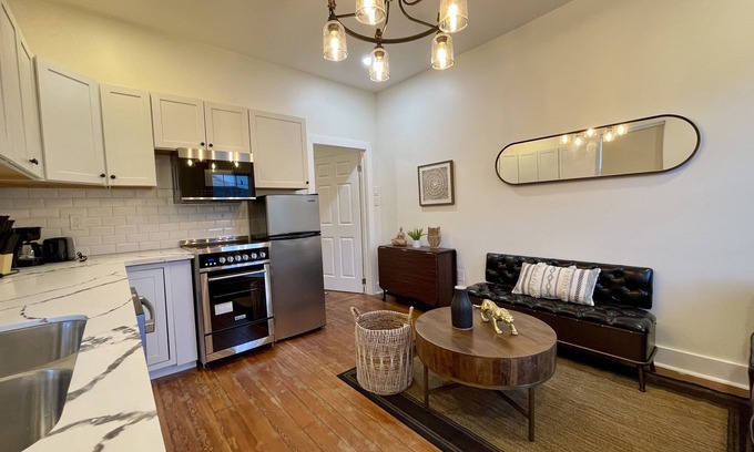 West Riverside House | Lovely 3 Bedroom Shotgun Home - 15 Minutes to French Quarter