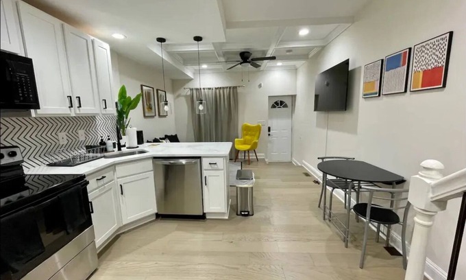 Downtown Baltimore House | Lovely 3-bedroom townhome in Baltimore with WiFi