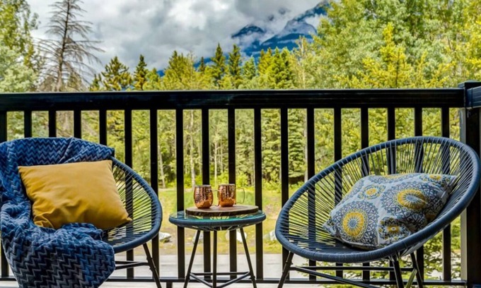 Canmore Condo | Lovely 3-BR condo w/Hot Tub at the Edge of Canmore