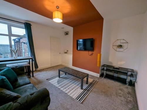Gateshead Apartment | Lovely 3 Br Flat For Family, Friends And Workers