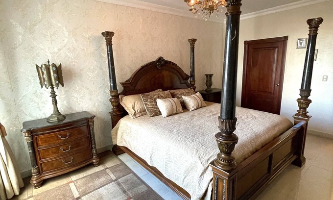 Renacimiento Apartment | Lovely 4 Bedroom apt in Downtown Santo Domingo