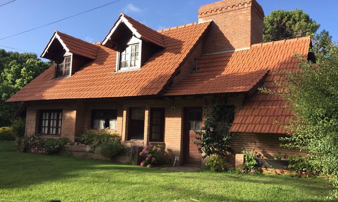 Pinamar House | Lovely 4-bedroom house in Pinamar