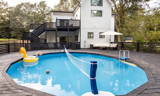 Candler-McAfee House | Lovely 4-bedroom house with Pool in Decatur