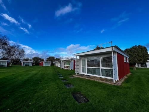 Heacham Ski Chalet | Lovely 4 Berth Chalet In The Coastal Village Of Heacham, Ref 92018Cs