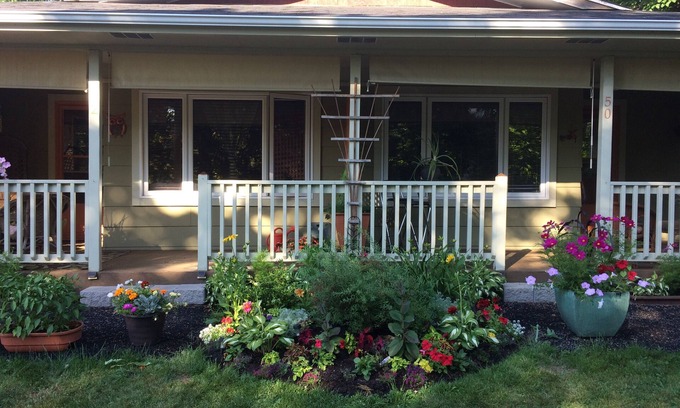 Shediac House | Lovely and cozy house in downtown Shediac, water view of the Shediac Ba