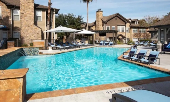 Grogan's Mill Apartment | Lovely and Spacious 2 BD| Pool| Near Six Flags