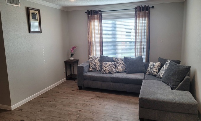 Spring Branch West Apartment | Lovely and Spacious one bedroom rental