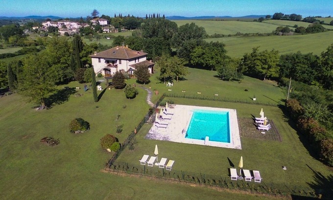 Monteriggioni Apartment | Lovely and typical farmhouse in the heart of Chianti