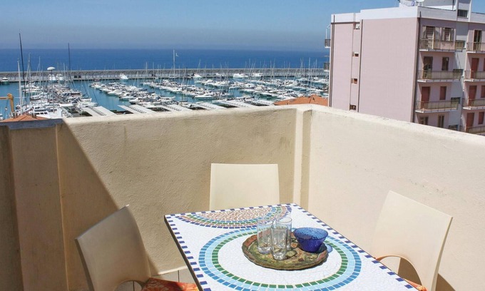 Rosignano Solvay Apartment | Lovely apartment in Rosignano Solvay LI