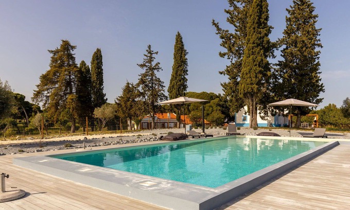Sao Martinho Villa | Lovely apartment in villa for 2 people with WIFI, pool, TV and terrace