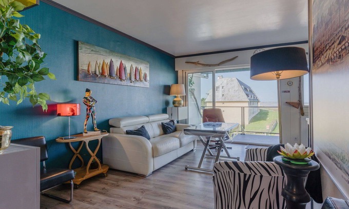 Le Home Apartment | Lovely apartment for 4 guests with WIFI, TV and balcony
