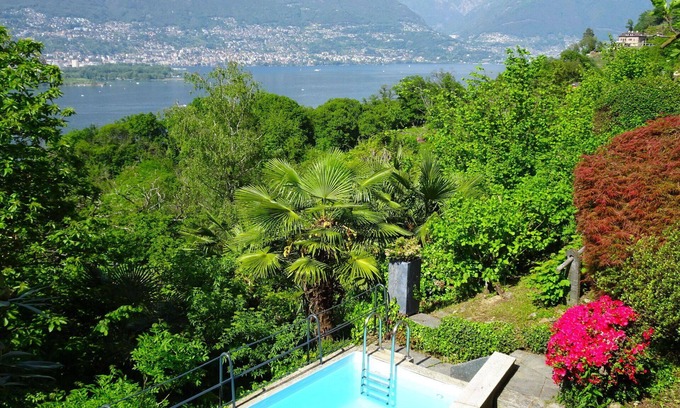 San Nazzaro Apartment | Lovely apartment for 4 people with pool, WIFI, TV, patio, pets allowed, panoramic view and parking