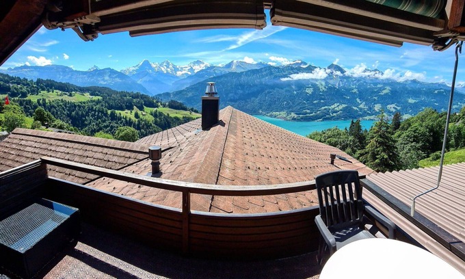 Beatenberg Apartment | Lovely apartment for 3 guests with WIFI, TV and balcony