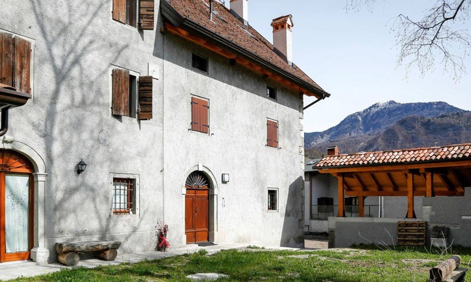 Raveo Apartment | Lovely apartment for 2 people with WIFI, TV, patio and parking