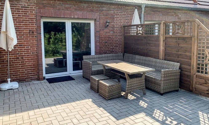 Holtriem Apartment | Lovely apartment for 3 guests with WIFI, TV, terrace and parking