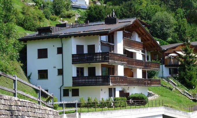Laax Apartment | Lovely apartment for 3 people with WIFI, TV, balcony and panoramic view