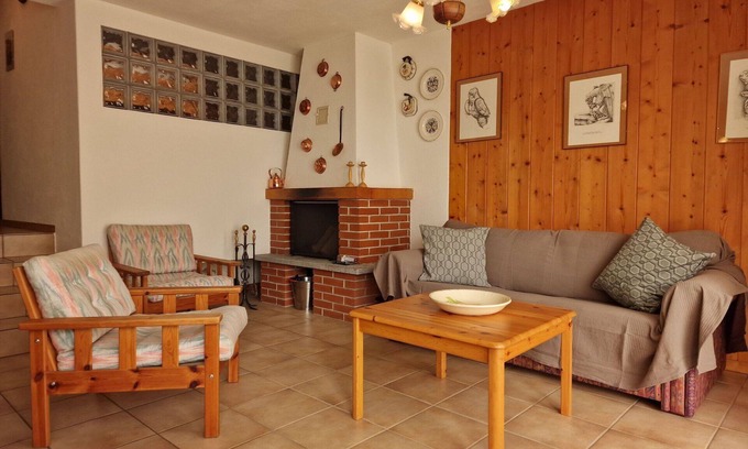 Airolo Apartment | Lovely apartment for 4 people with WIFI, TV, patio, panoramic view and parking