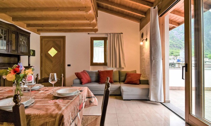 Prata Camportaccio Apartment | Lovely apartment for 5 people with WIFI, TV, terrace, pets allowed and parking