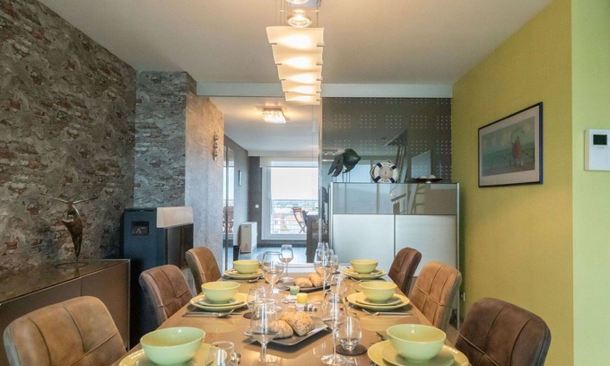 Bredene Apartment | Lovely apartment for 6 guests with WIFI, TV, terrace and parking