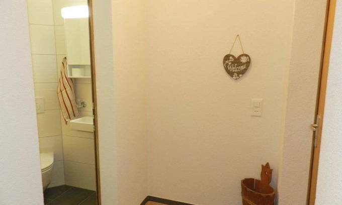 Gsteig Apartment | Lovely apartment for 6 guests with WIFI, balcony and pets allowed