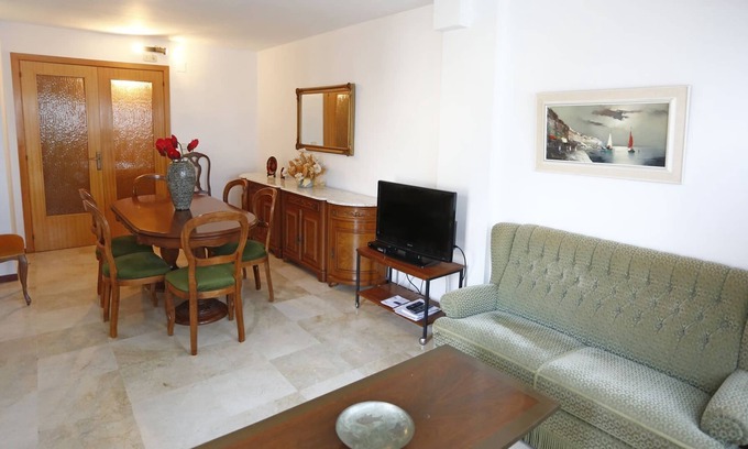 L'Ampolla Apartment | Lovely apartment for 6 guests with A/C, WIFI, TV, terrace, pets allowed and parking