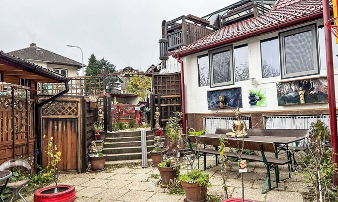 Drassmarkt Apartment | Lovely apartment for 6 guests with WIFI, TV, patio, pets allowed and parking