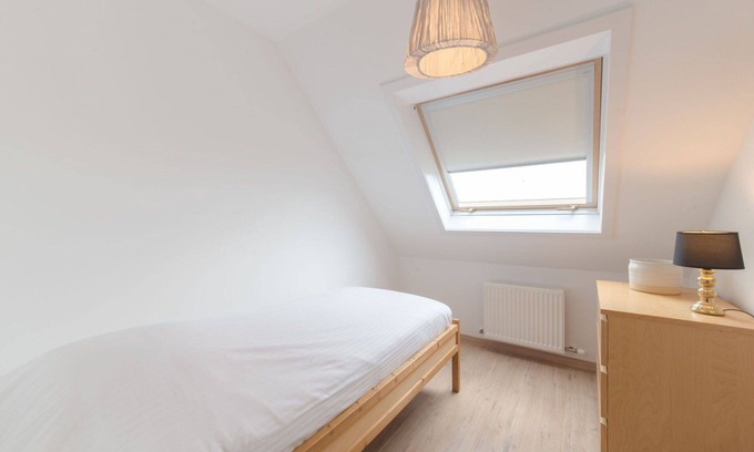 Vlissegem Apartment | Lovely apartment for 7 people with WIFI, TV, terrace, pets allowed, panoramic view and parking