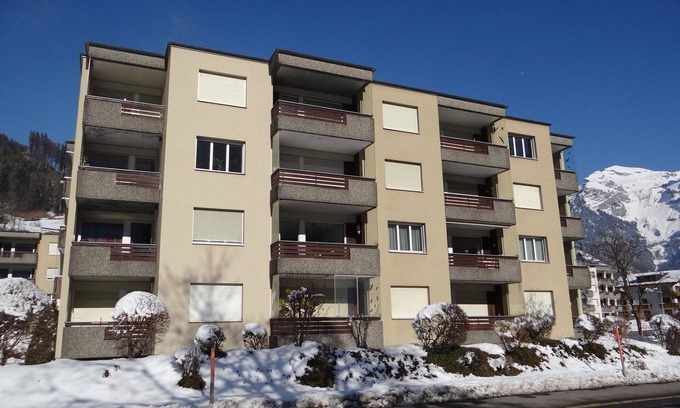 Engelberg Apartment | Lovely apartment for 6 people with WIFI, TV, balcony and pets allowed