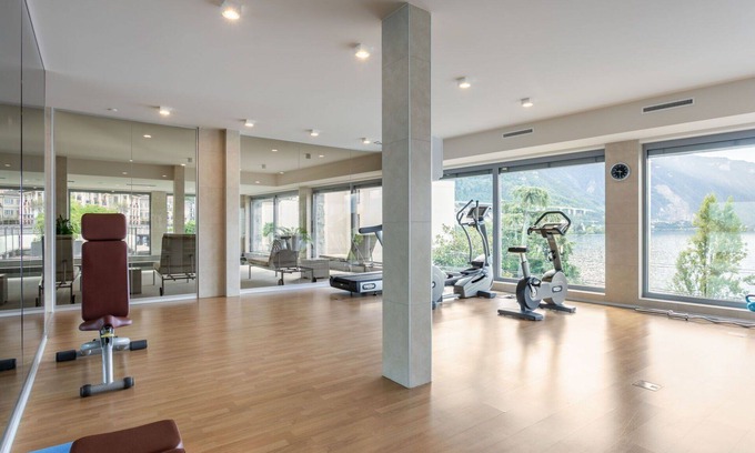 Montreux Apartment | Lovely apartment for 2 guests with A/C, WIFI, pool, TV, terrace and panoramic view