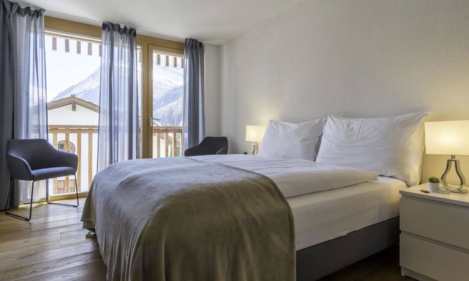 Saas-Balen Apartment | Lovely apartment for 7 guests with WIFI, TV, balcony and pets allowed