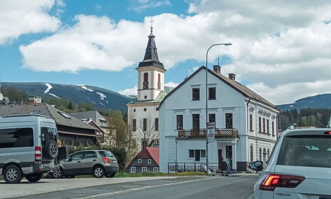 Rokytnice nad Jizerou Apartment | Lovely apartment for 4 guests with WIFI and parking