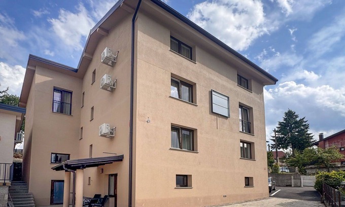 Postojna Apartment | Lovely apartment for 3 guests with WIFI, TV, terrace and parking