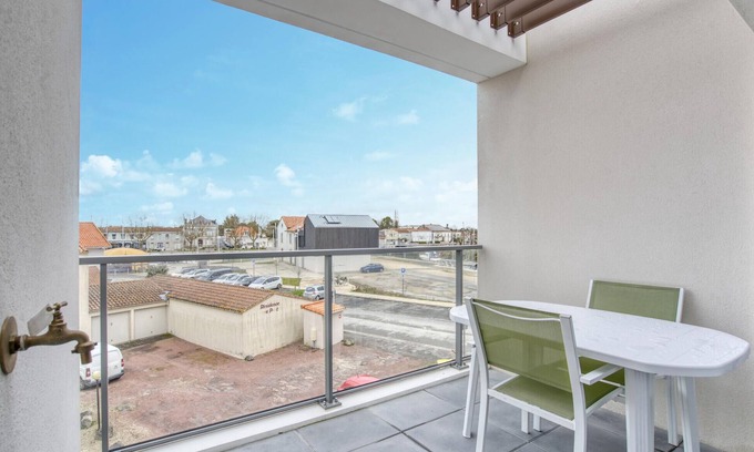 La Tremblade Apartment | Lovely apartment in La Tremblade