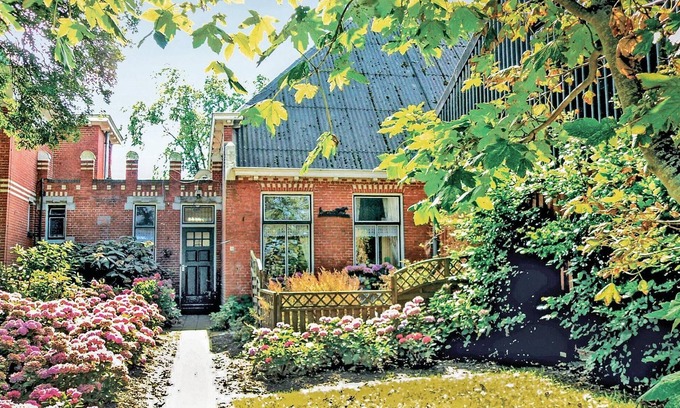 Saaxumhuizen Apartment | Lovely apartment in Saaxumhuizen