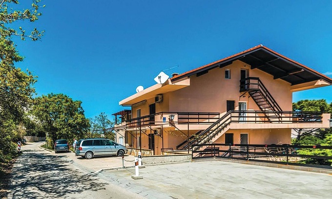 Bosana Apartment | Lovely apartment in Bosana with WiFi