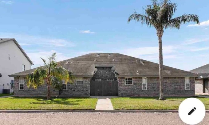 Edinburg Apartment | Lovely Apartment in Edinburg, TX!