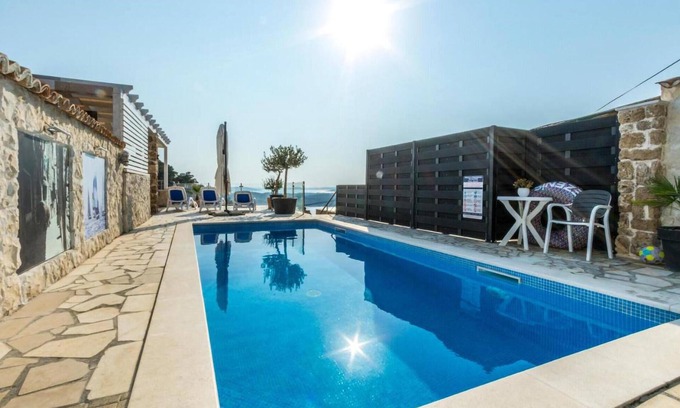 Meterize Apartment | Lovely apartment in Sibenik with sauna