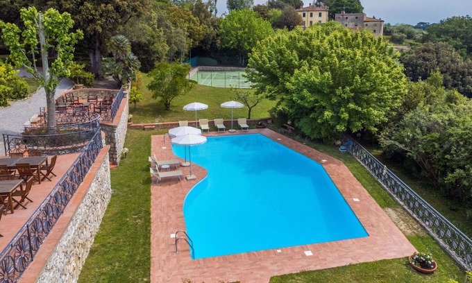 Crespina Villa | Lovely apartment in villa with WIFI, private pool, TV, terrace, pets allowed and parking