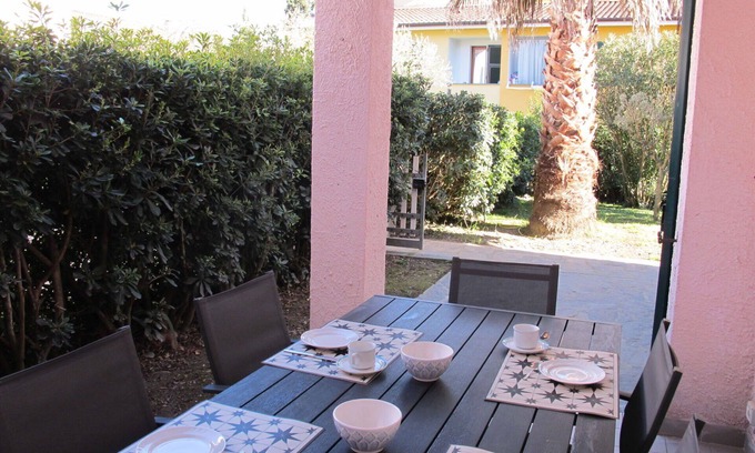 Ameglia House | Lovely apartment in villa for 5 people with WIFI, TV, terrace and pets allowed, close to La Spezia