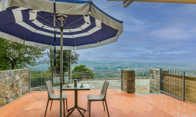 San Baronto Apartment | Lovely apartment for 2 people with WIFI, pool, TV, terrace, pets allowed and parking