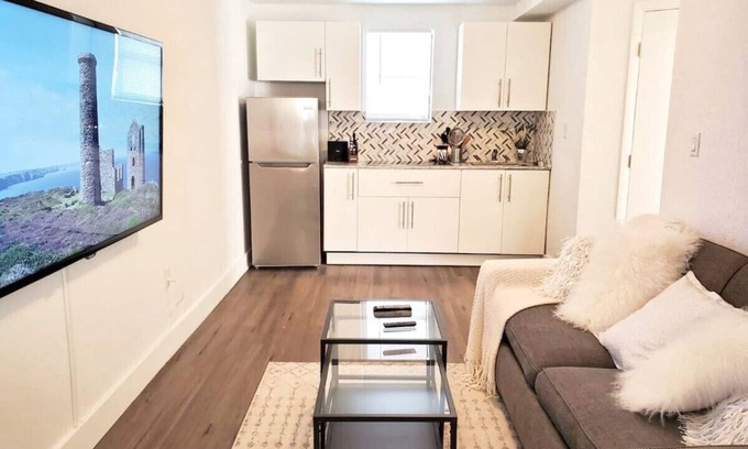East Little Havana Apartment | Lovely Apartment Near Brickell 1