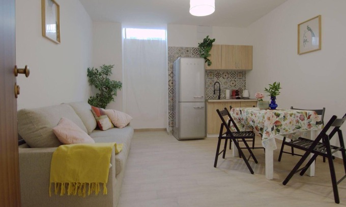 Calvairate Apartment | Lovely Apartment near the Baths of Milan near the city center!