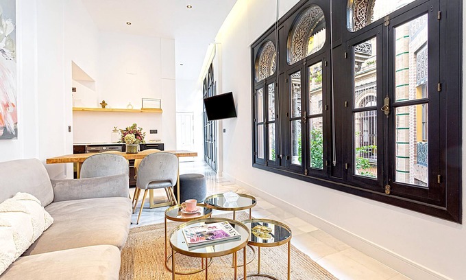 Santa Cruz Apartment | Lovely Apartment next to Giralda tower. Placentines II