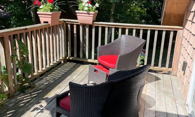 Beaver Island Apartment | Lovely Apartment Over Looking Font Lake