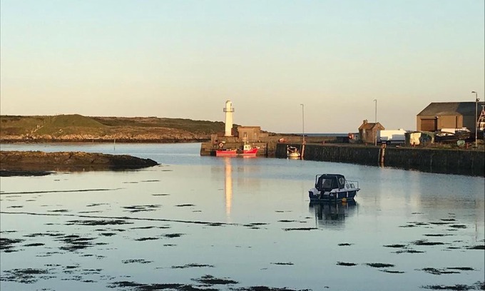 Ardglass Apartment | Lovely apartment overlooking the harbour and bay